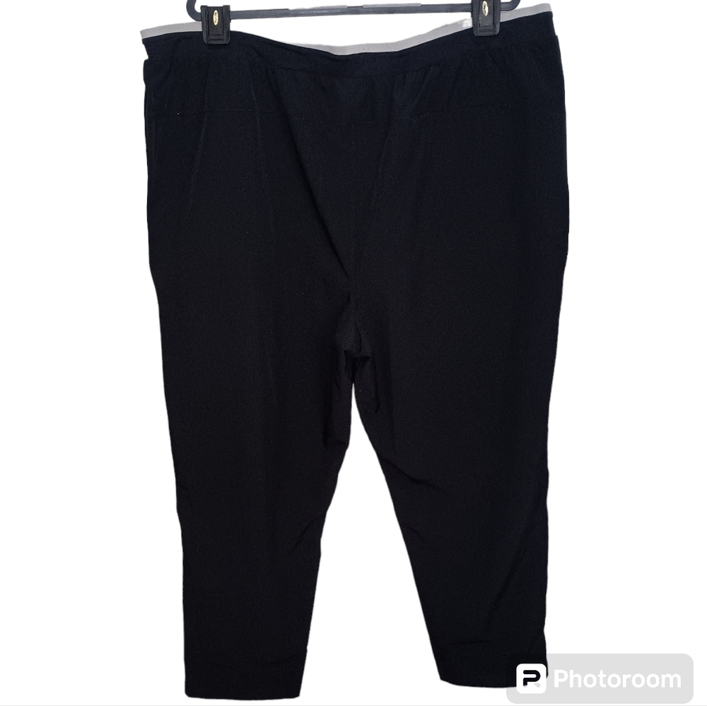 NWT Womens Fabletics Fundamental 4 Way Stretch Black Pants Size 2X 2XL XXL - Picture 2 of 12